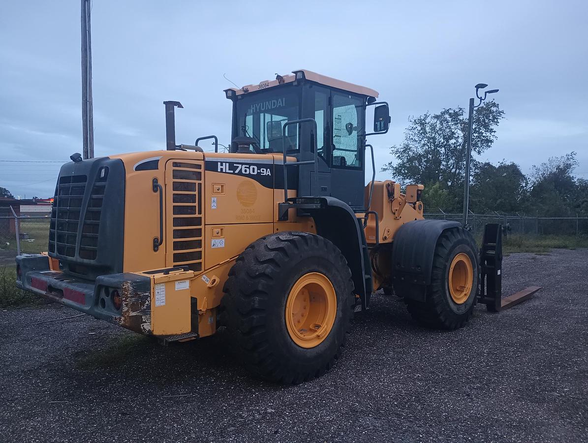 Used 2014 HYUNDAI HL760 9A