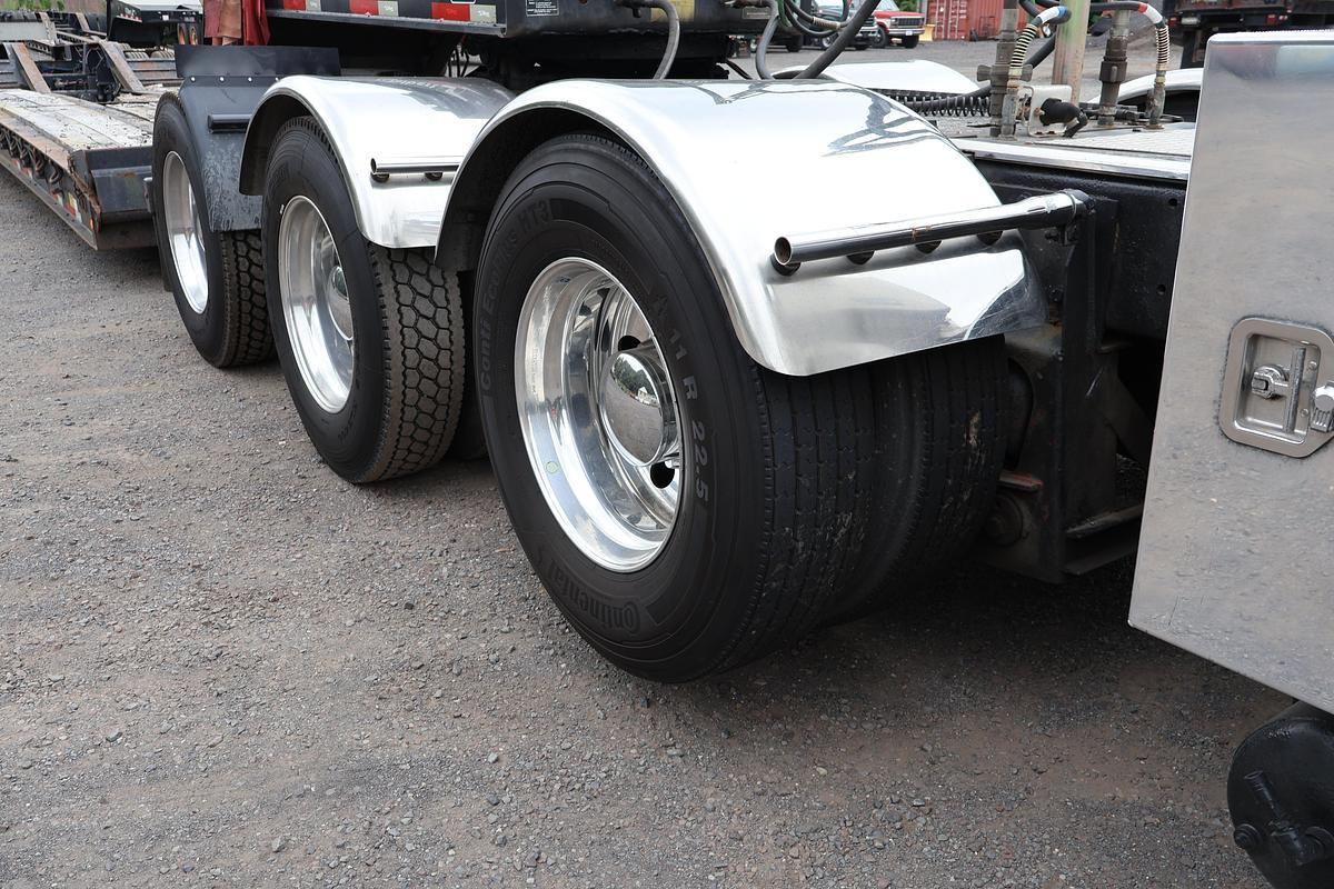 Used 2001 PETERBILT 379