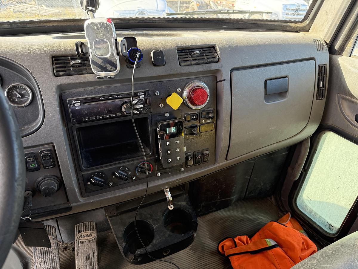 Used 2016 PETERBILT 348