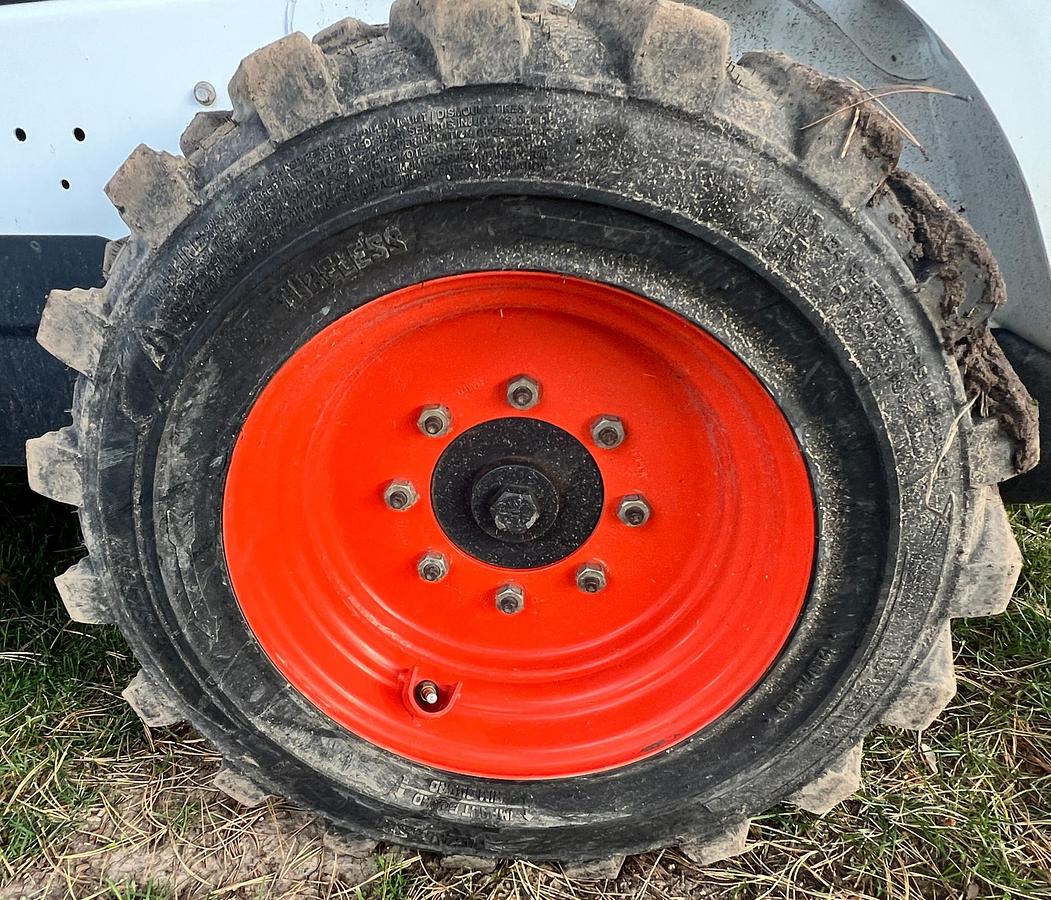 Used 2015 BOBCAT s570