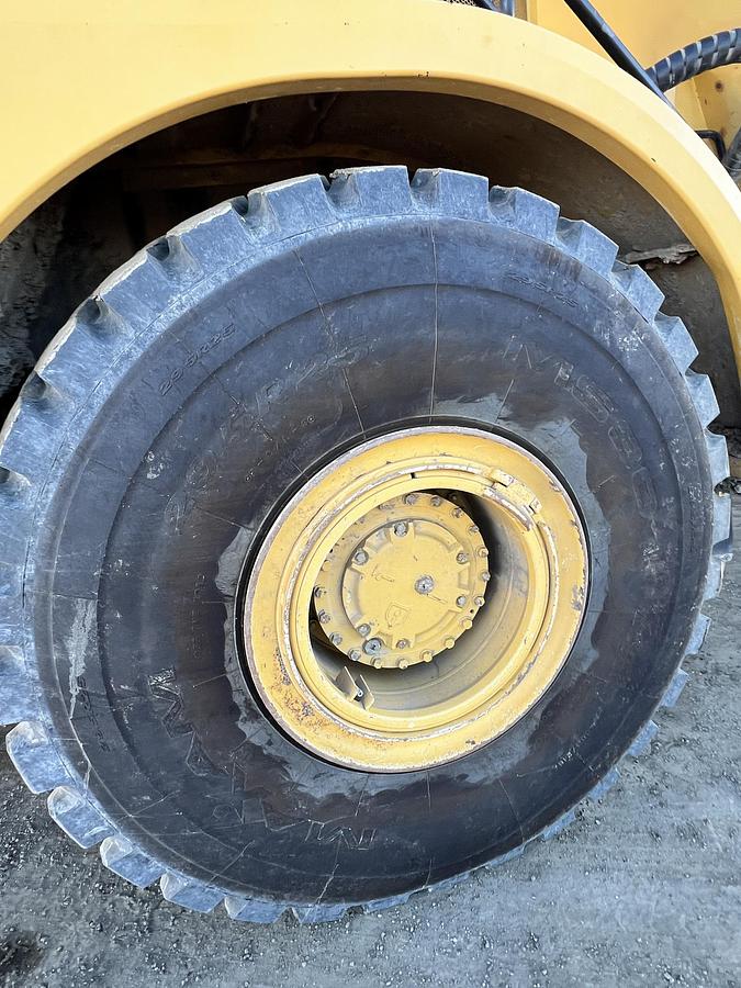 Used 2015 CATERPILLAR 740B