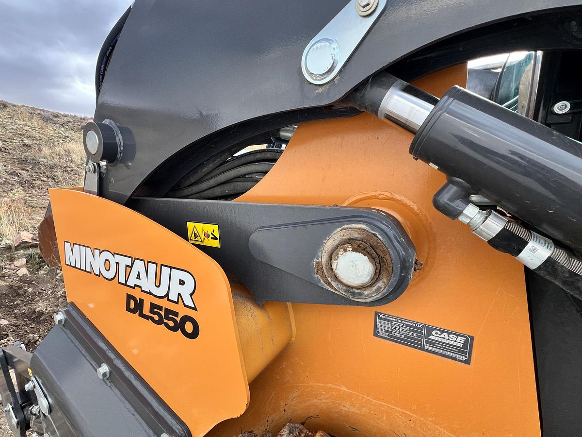 Used 2023 CASE dl550