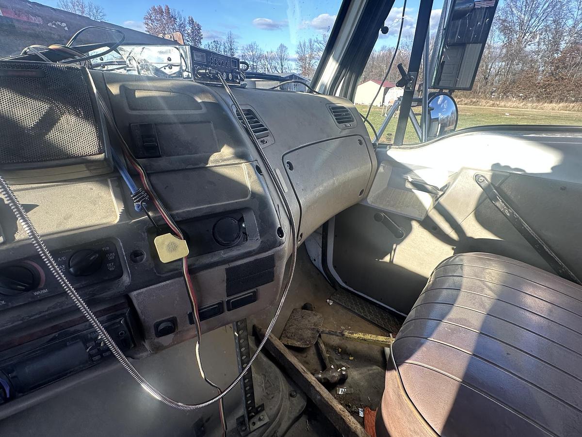 Used 2004 STERLING L7500