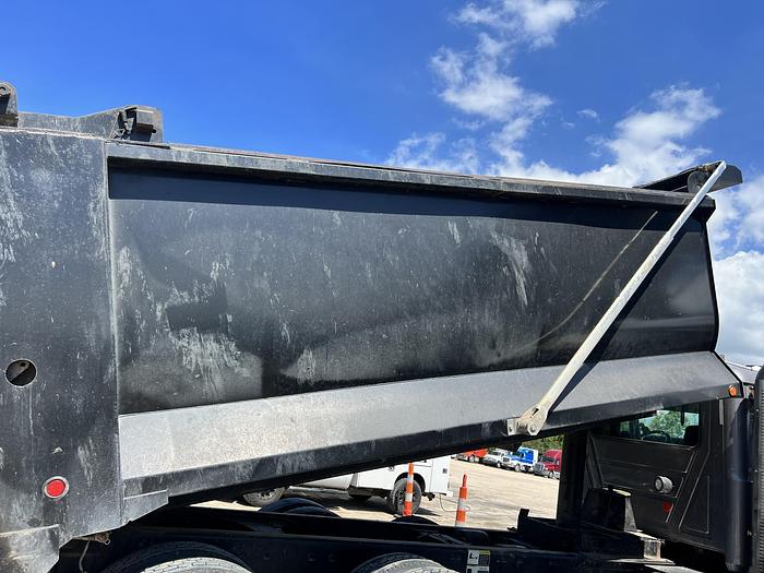 Used 2015 MACK GU713