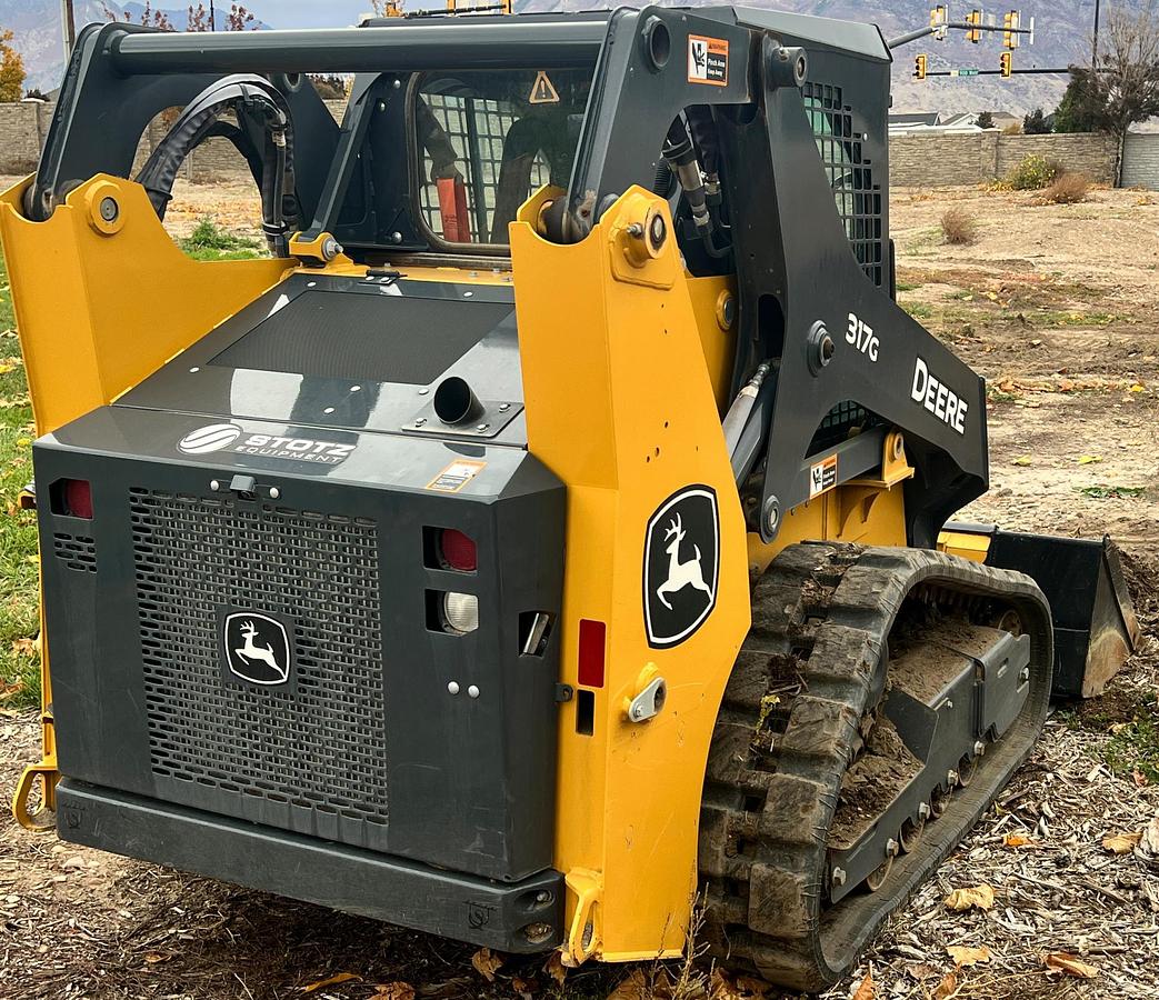 Used 2022 DEERE 317G