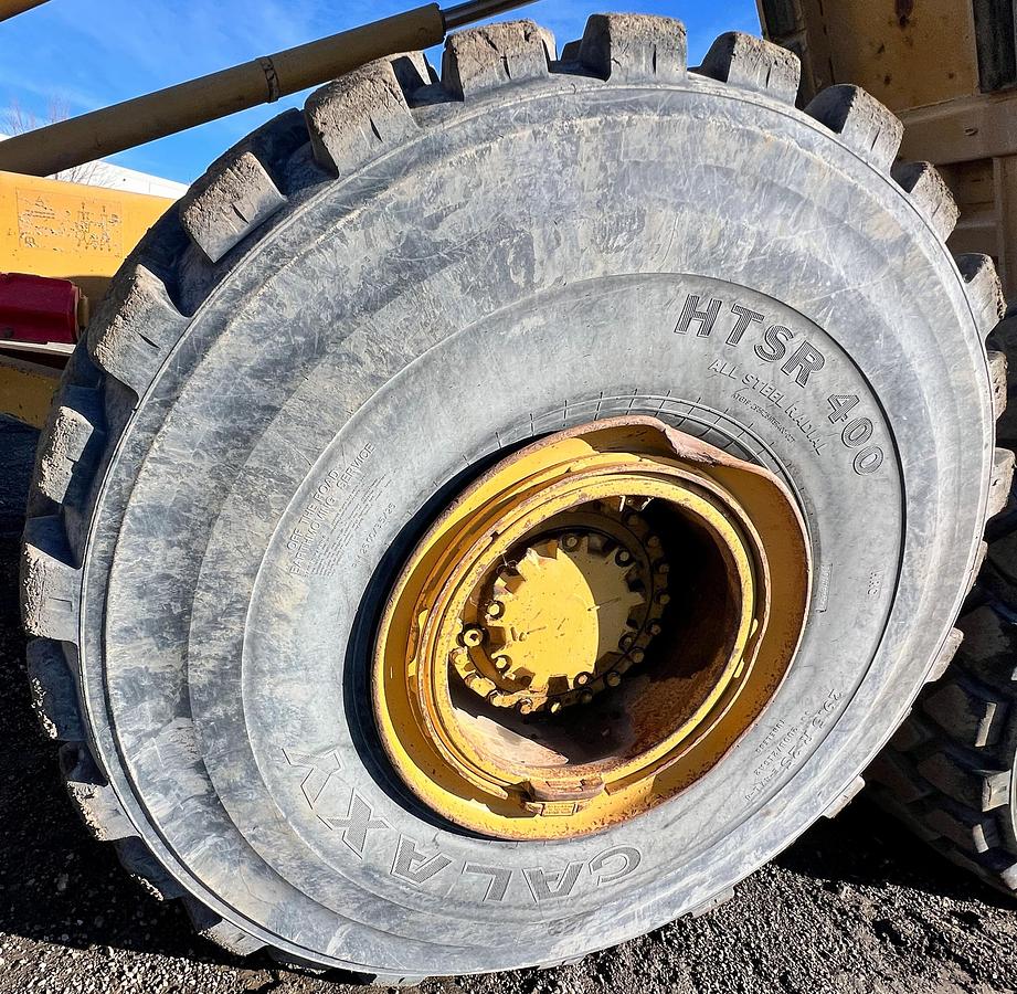 Used 2012 CATERPILLAR 740