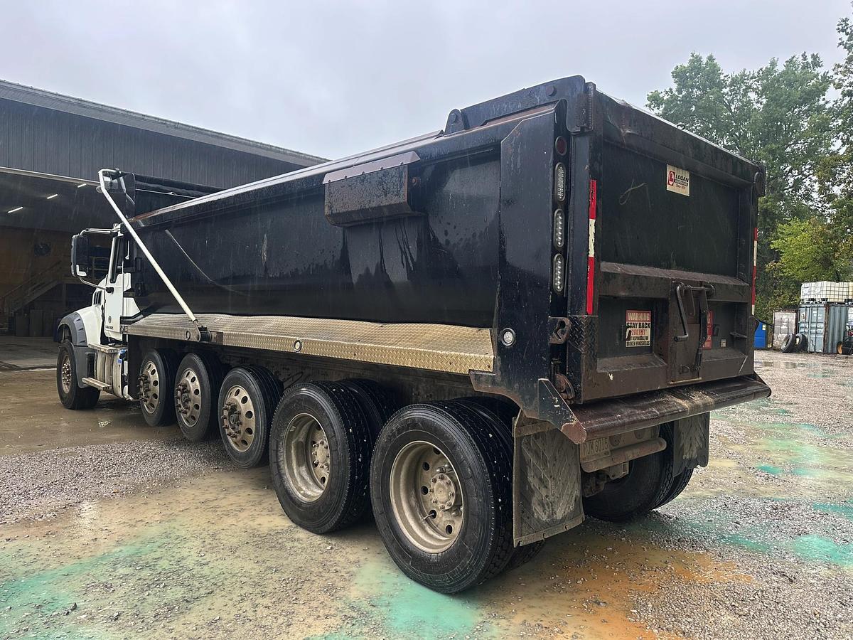 Used 2018 MACK Granite GU713