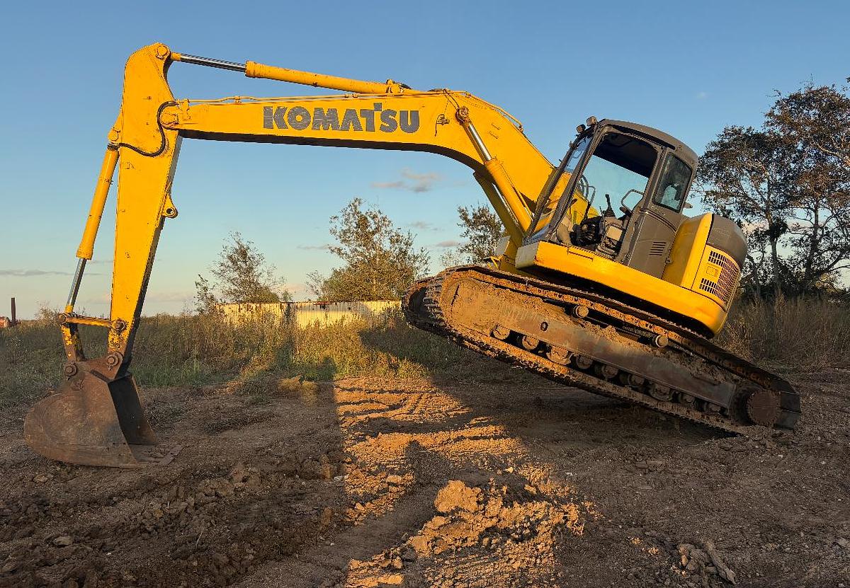 Used 2005 KOMATSU PC-228 LC