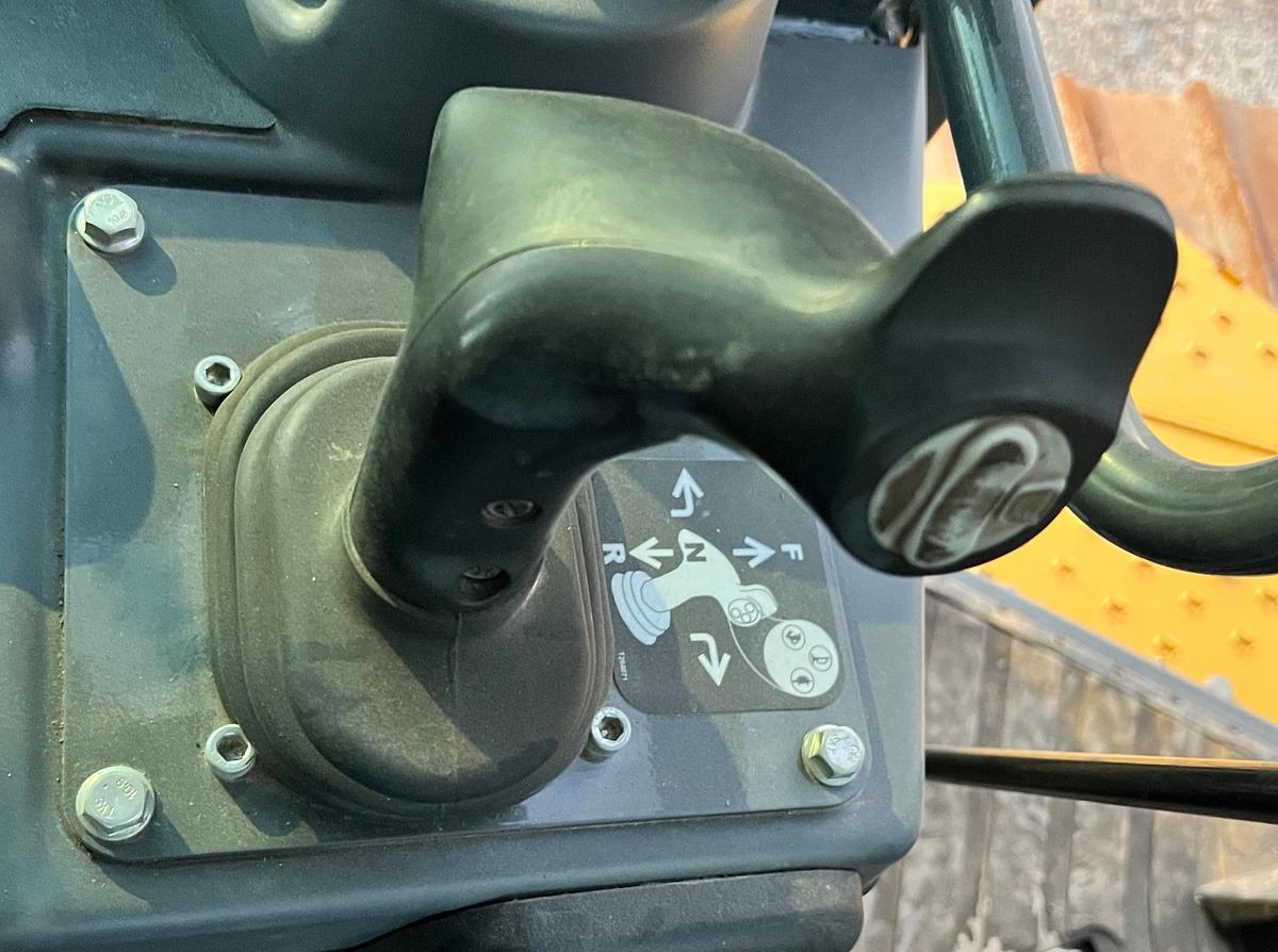 Used 2019 DEERE 750k LGP