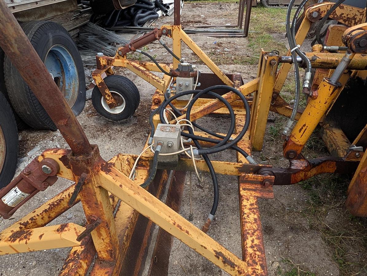 Used 1995 CASE 570LXT