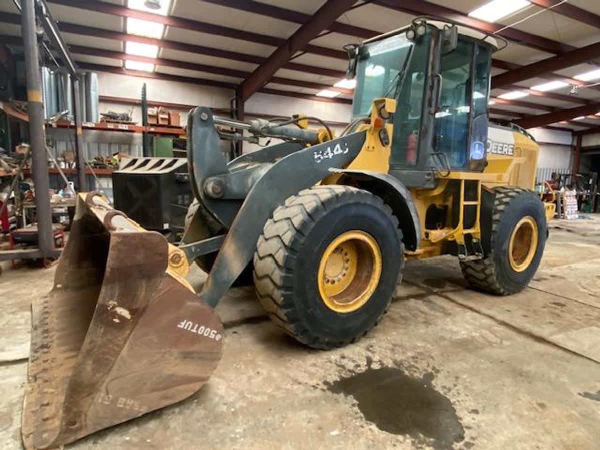 Used 2005 DEERE 544J