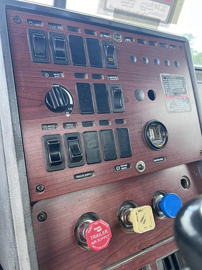 Used 1999 MACK CH613