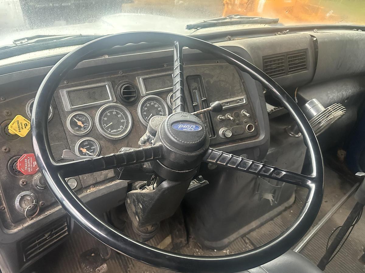Used 1994 FORD L8000