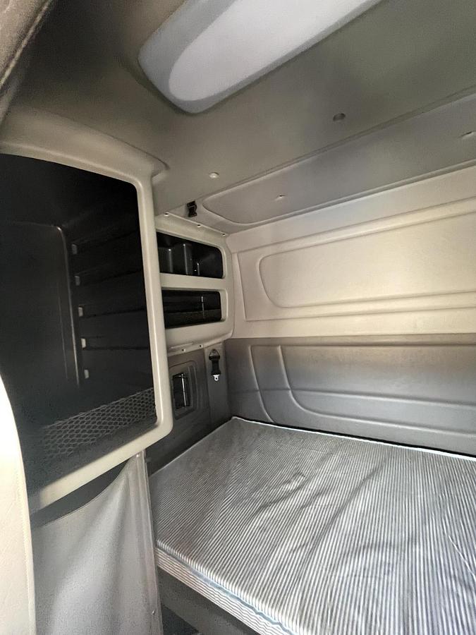 Used 2008 PETERBILT 388