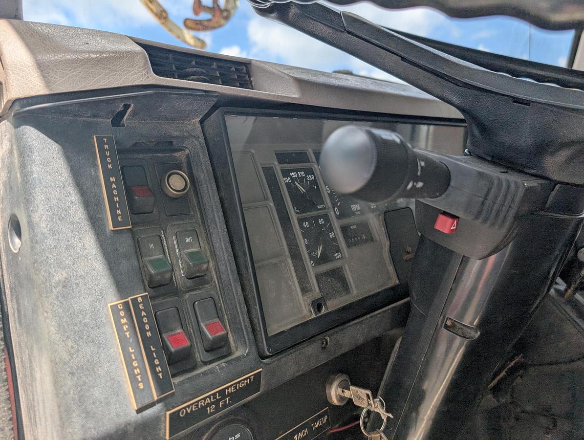 Used 1996 INTERNATIONAL 4800