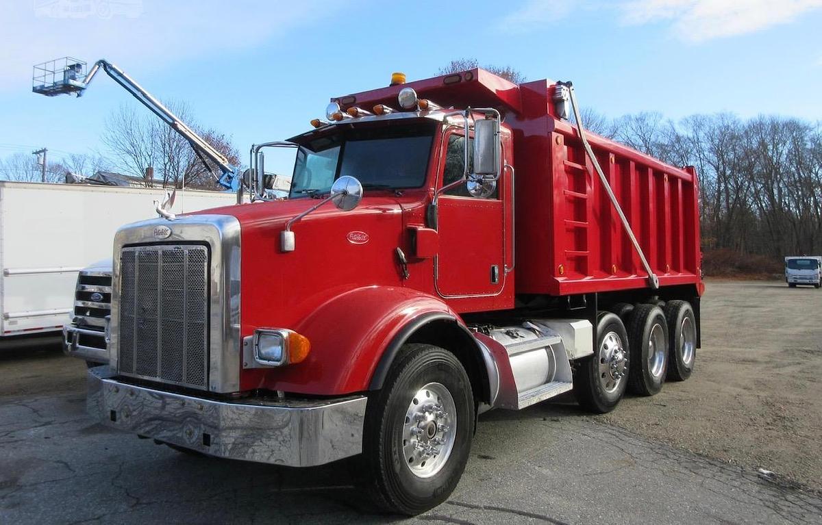 Used 2011 PETERBILT 365
