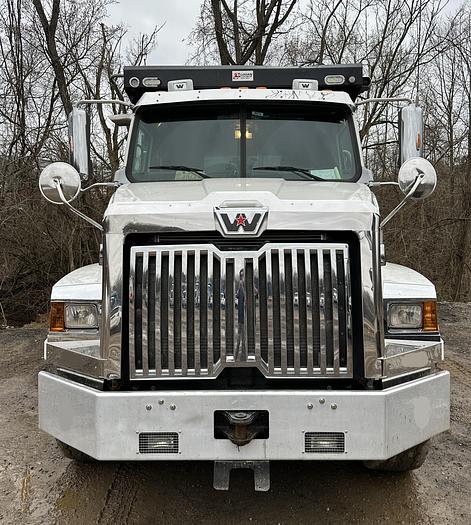 Used 2022 WESTERN STAR 4700