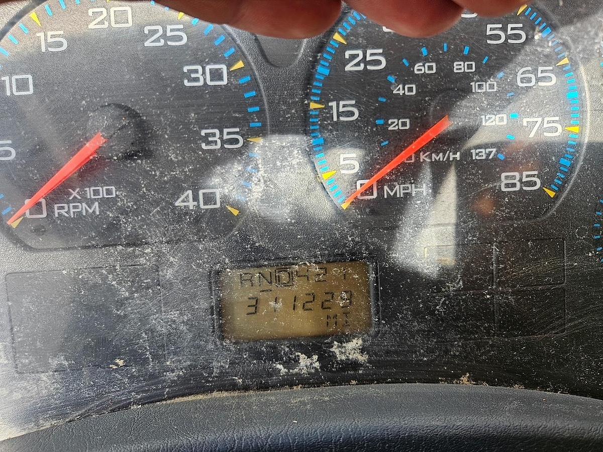 Used 2004 INTERNATIONAL 4200 Mini Mixer