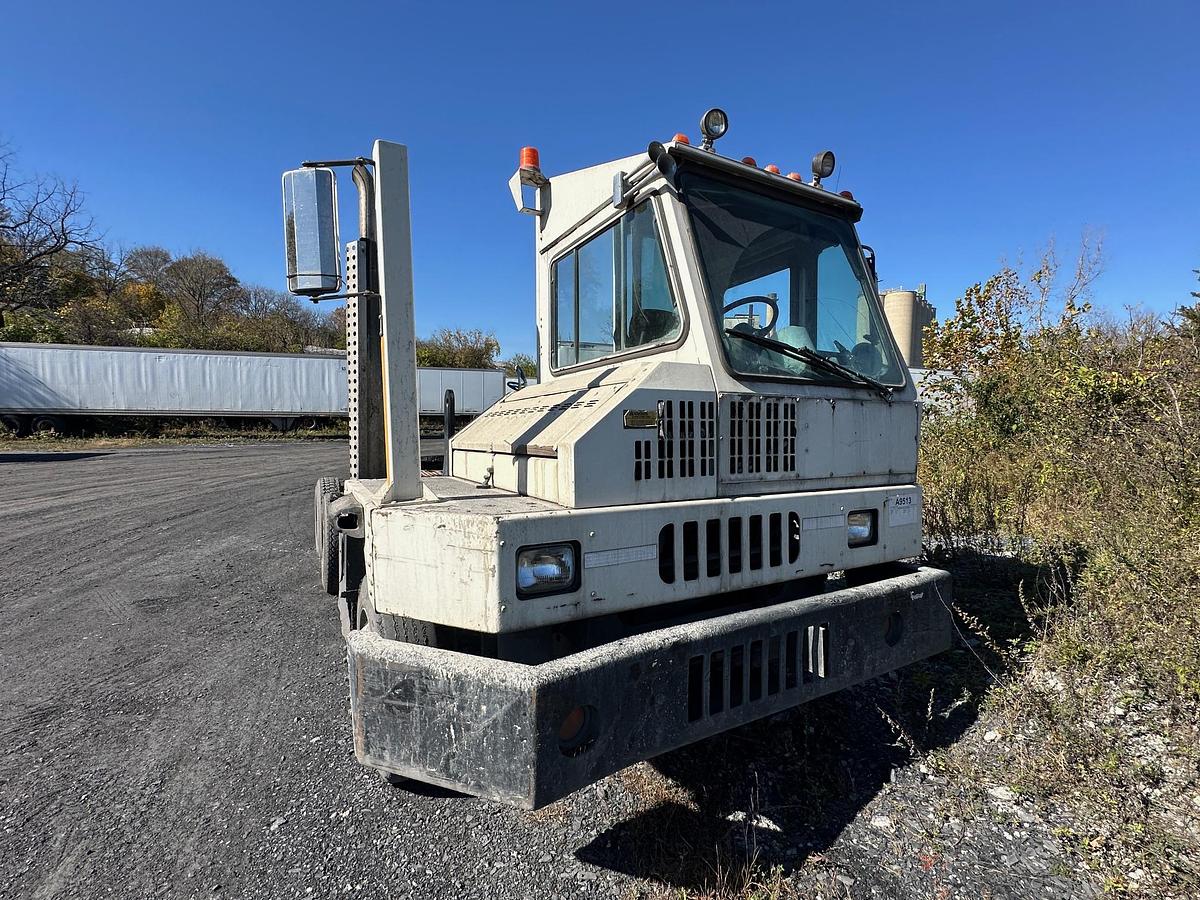 Used 2011 OTTAWA Yard Spotter