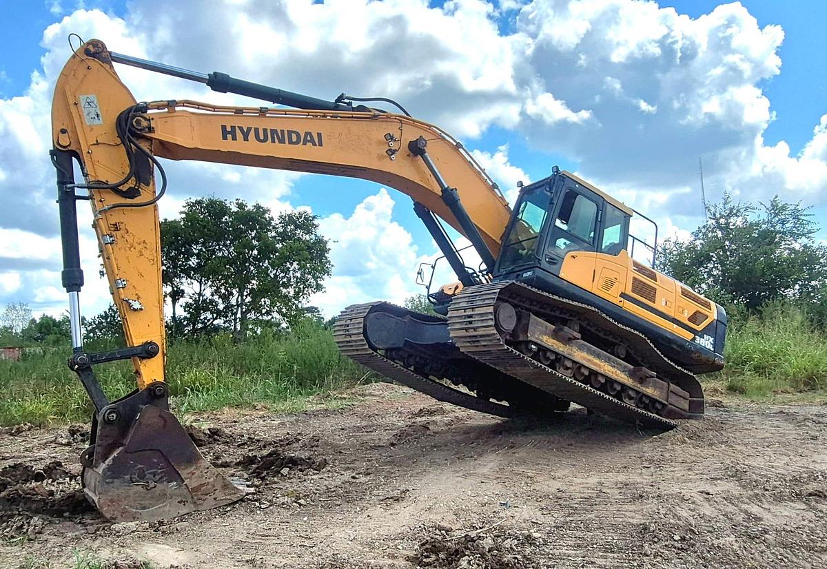 Used 2019 HYUNDAI HX380L