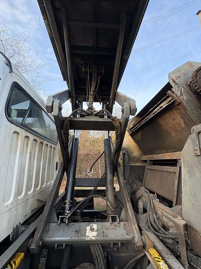 Used 2007 ELGIN Broom Bear Series H