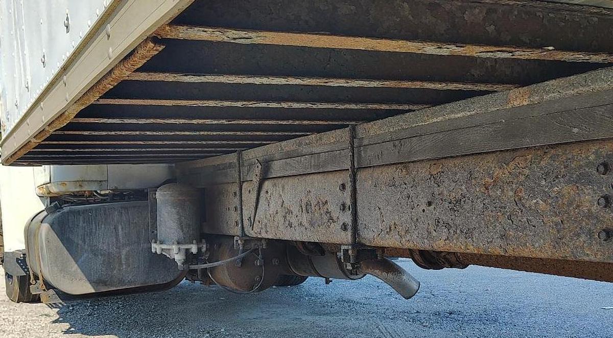 Used 1999 INTERNATIONAL 4700 Low Profile T444E