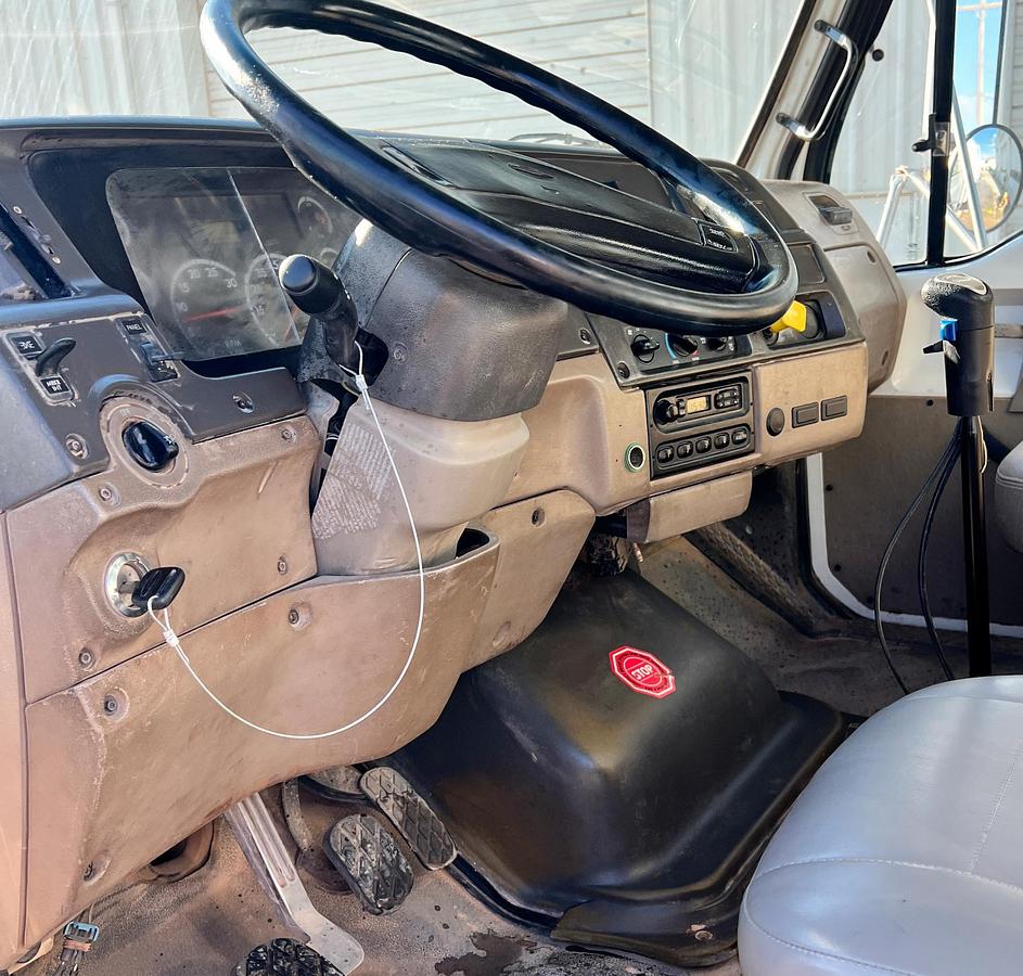 Used 2007 STERLING L7500 Water Truck