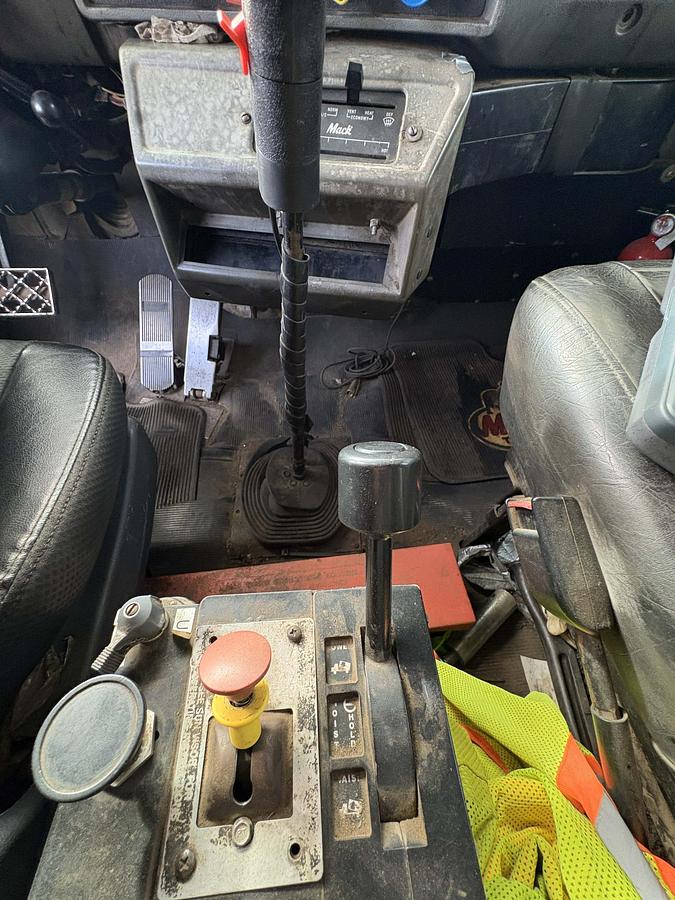 Used 1999 MACK RD688SX