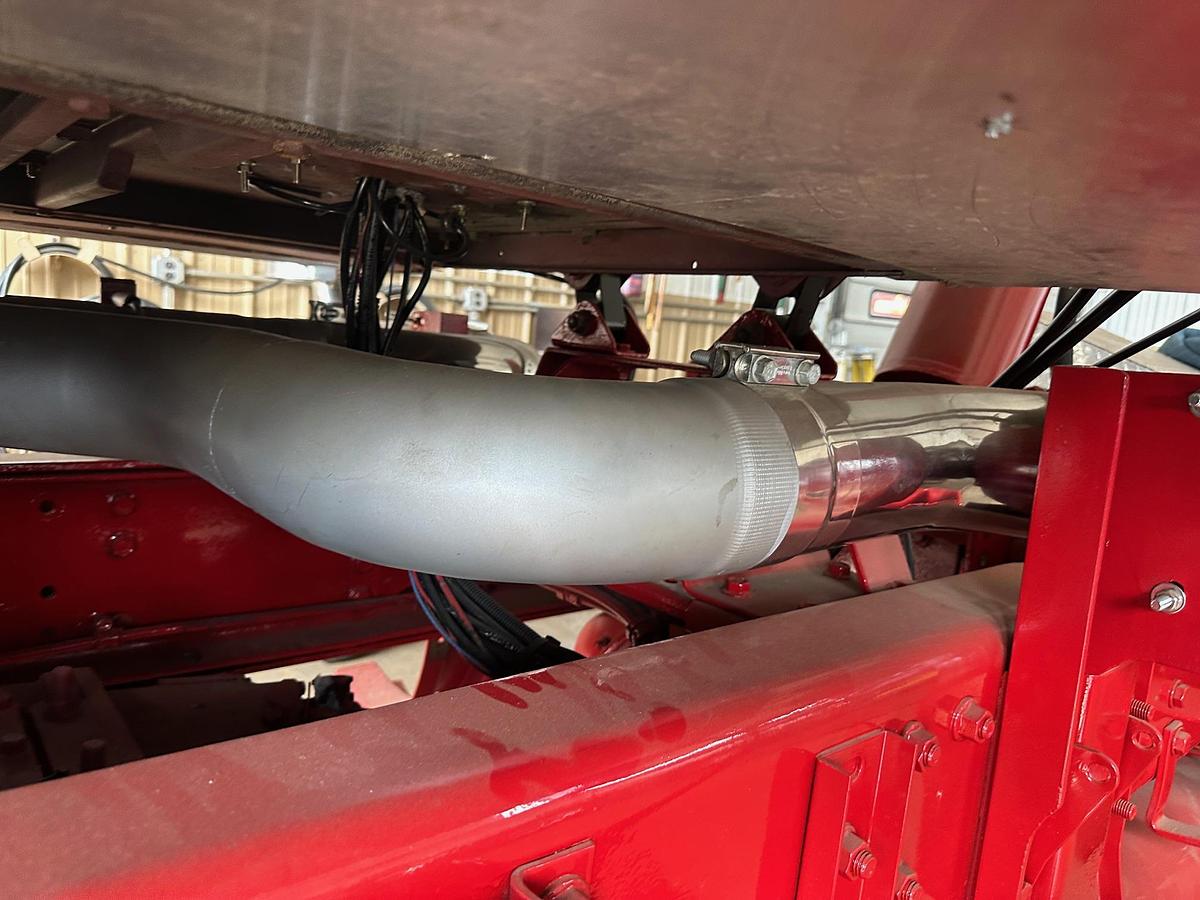 Used 1997 AUTOCAR DK6 Tilt Nose