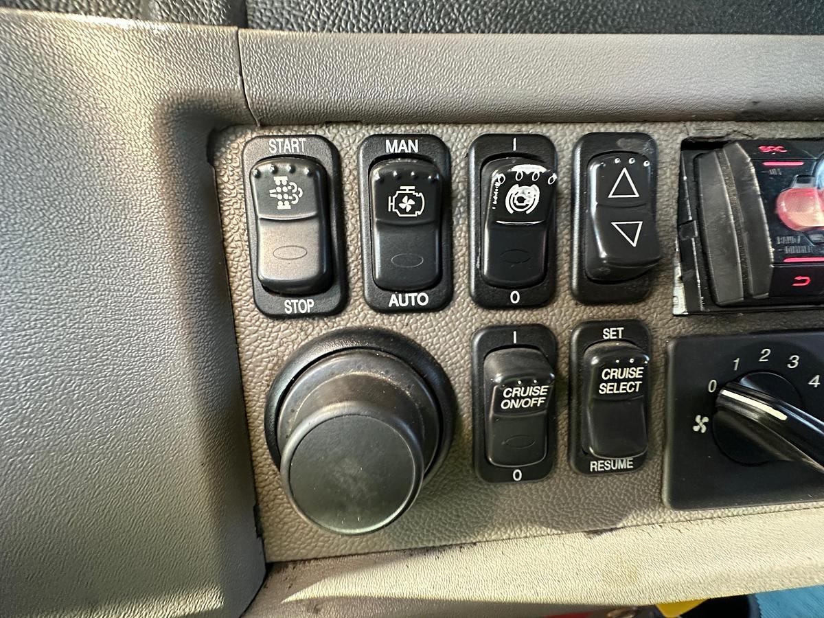 Used 2016 PETERBILT 367