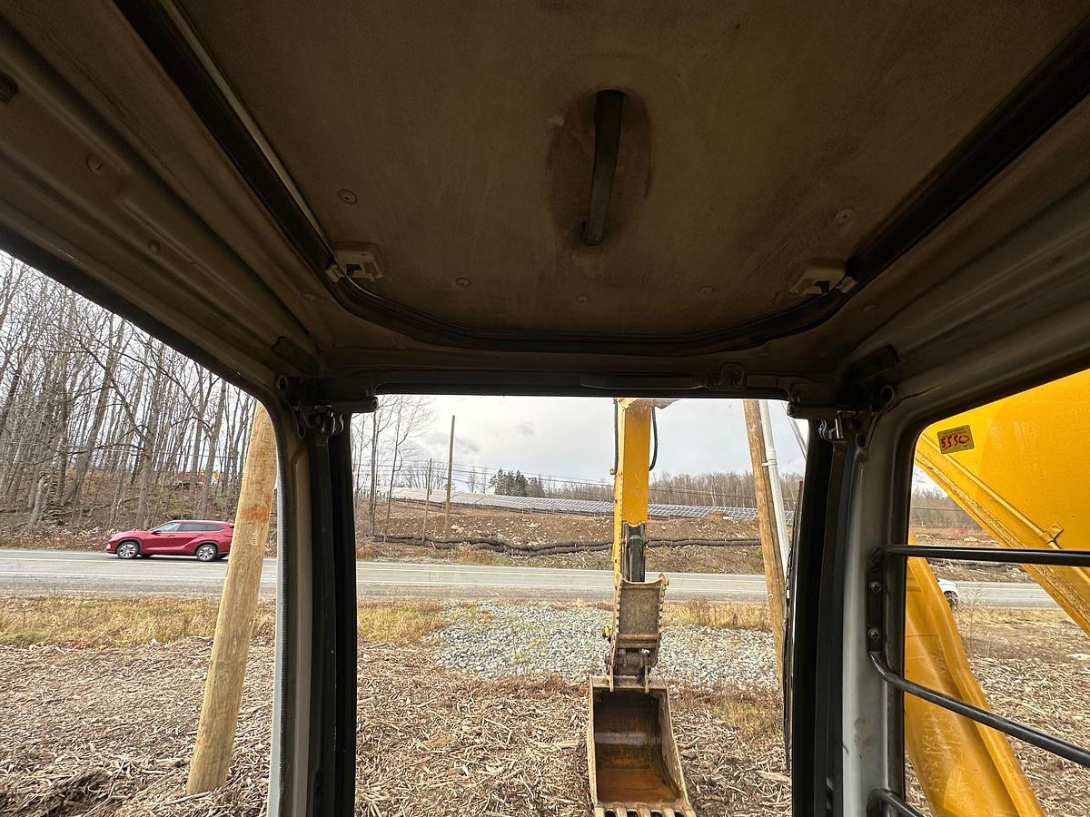 Used 2001 DEERE 160C LC