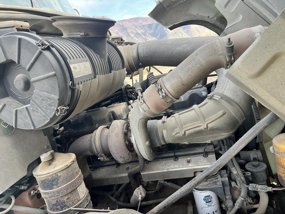 Used 2005 MACK CV713 Granite Dump Truck