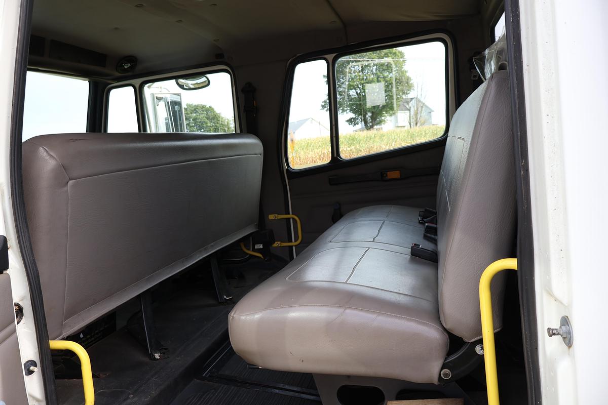 Used 2003 FREIGHTLINER FL70