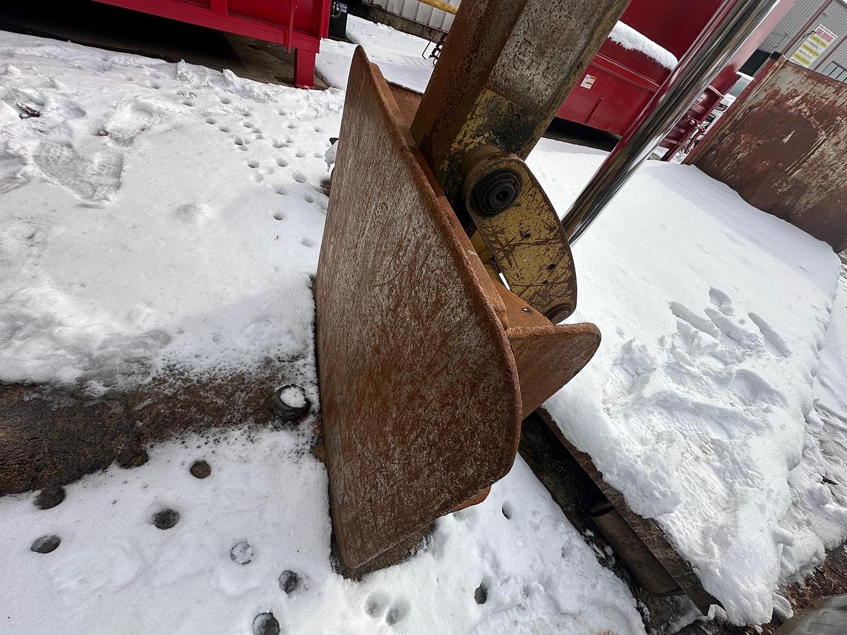 Used 2004 CATERPILLAR 420D IT