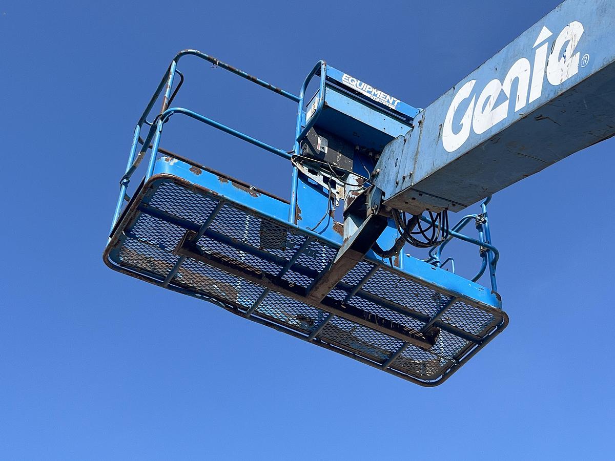 Used 2001 GENIE S-60