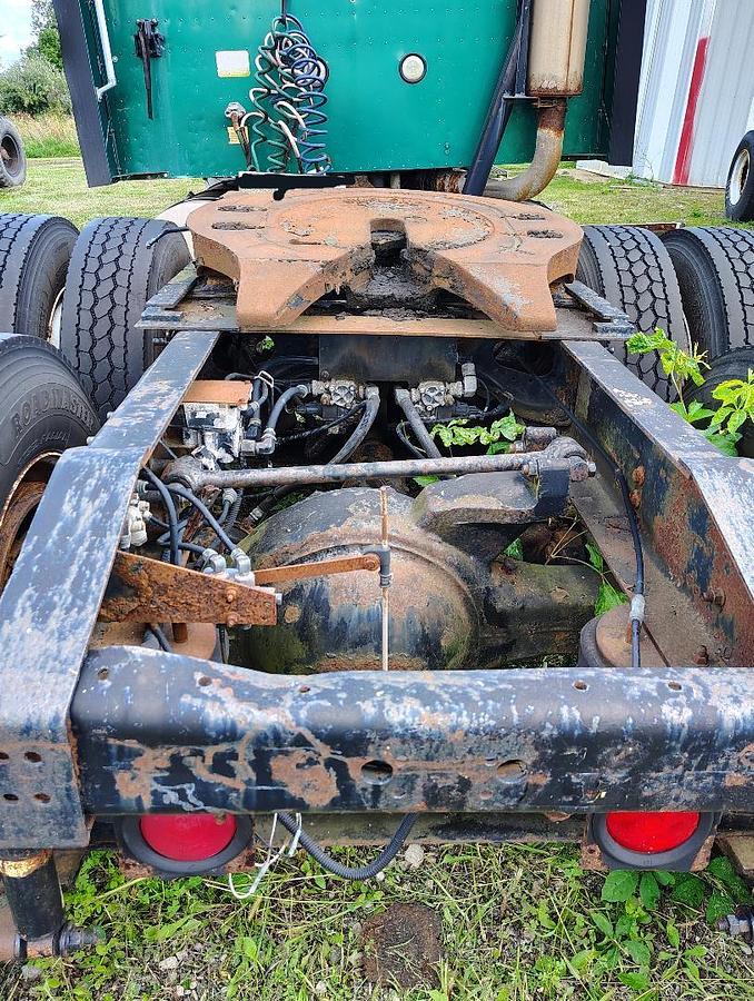 Used 2000 INTERNATIONAL 9900 Eagle