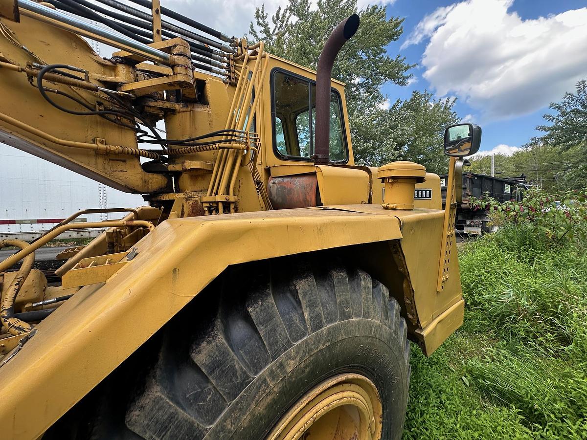 Used 1984 JOHN DEERE 762