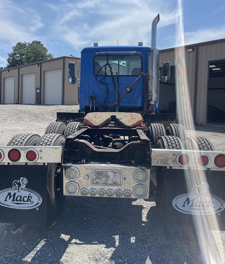 Used 2006 MACK CL733
