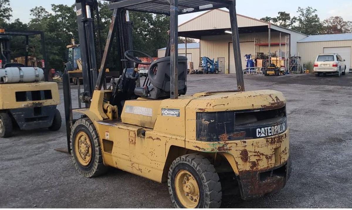 Used 0 CATERPILLAR GP40