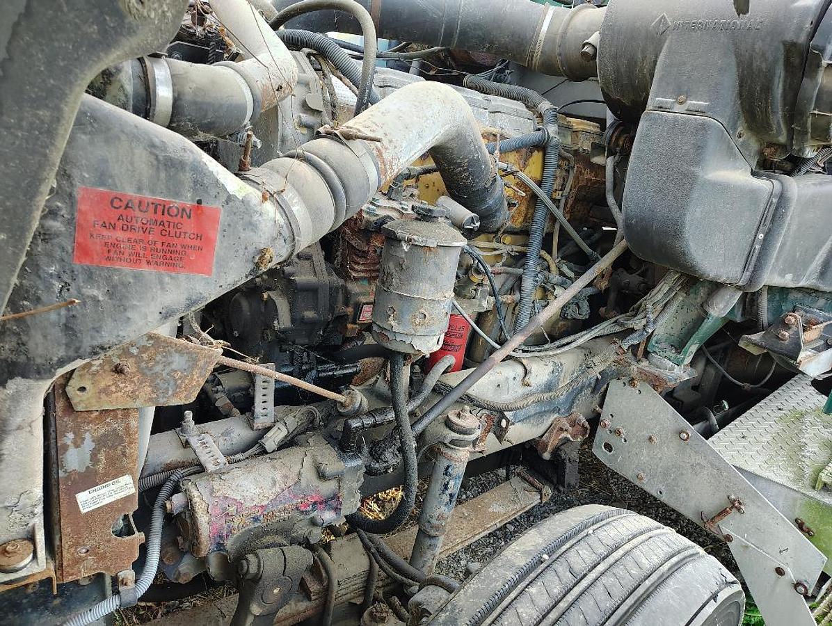 Used 2000 INTERNATIONAL 9900 Eagle