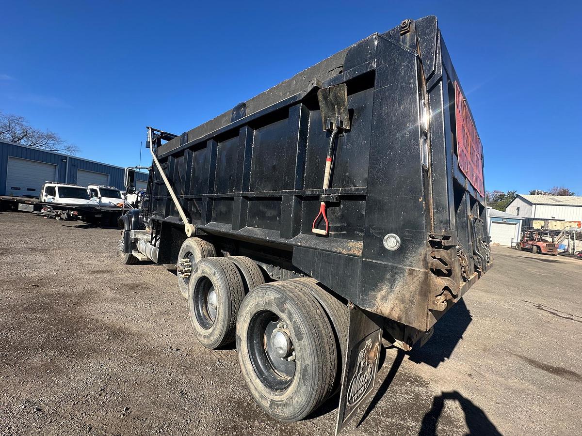 Used 2006 MACK Granite CV713