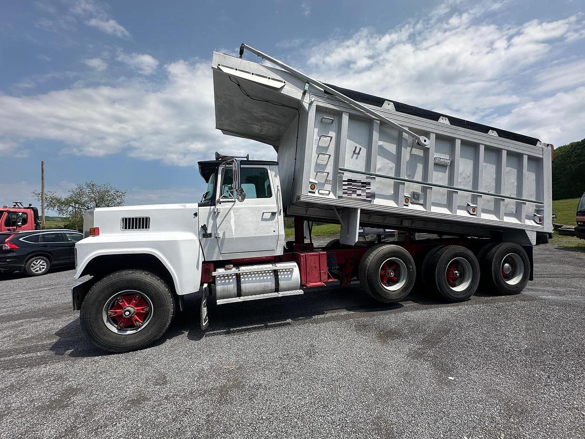 Used 1987 FORD LTL9000