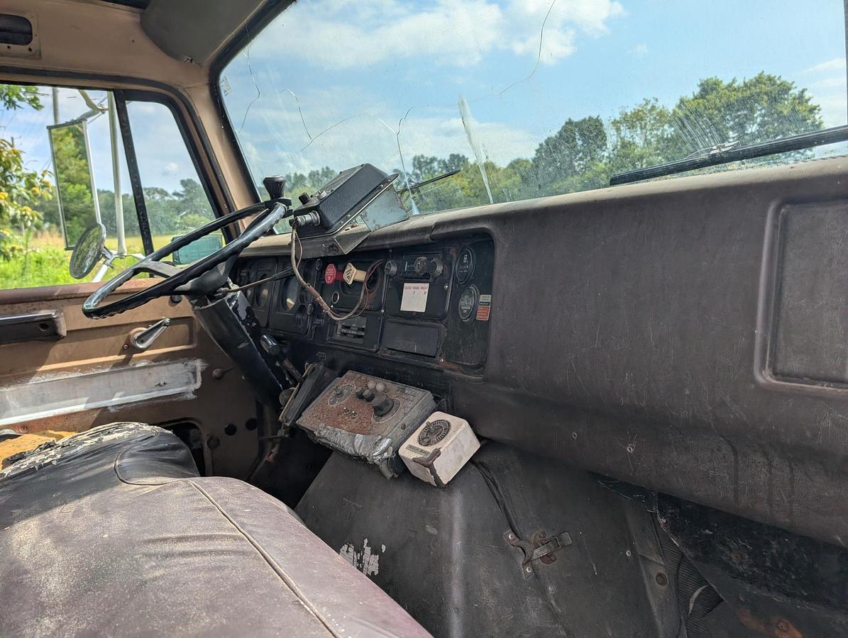 Used 1985 INTERNATIONAL S1900