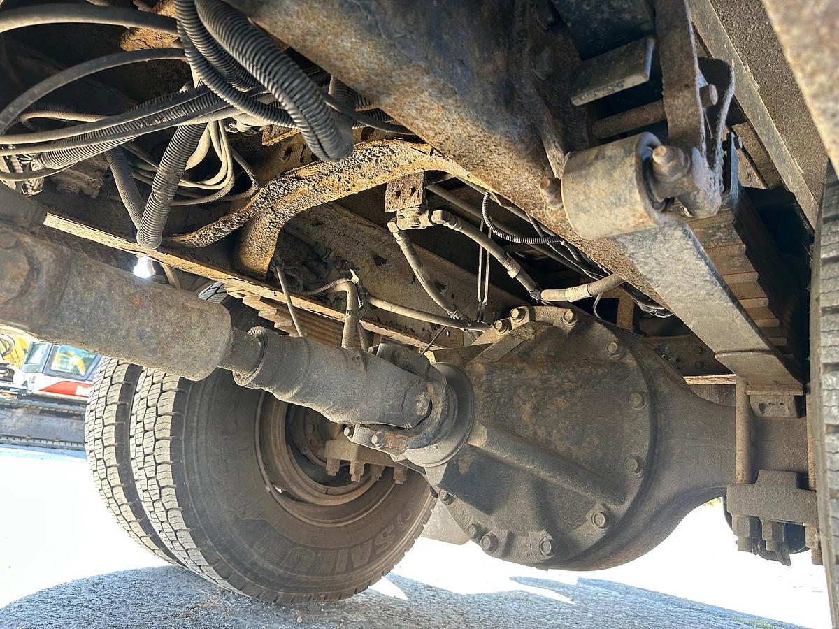 Used 2010 INTERNATIONAL 4300 Service Truck