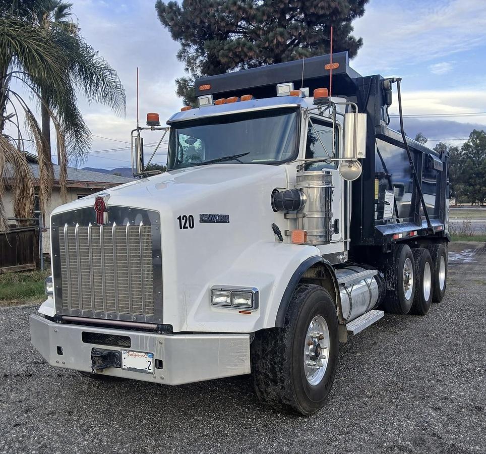 Used 2020 KENWORTH T800