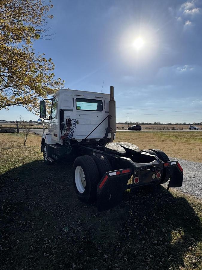 Used 2007 VOLVO VNL42T