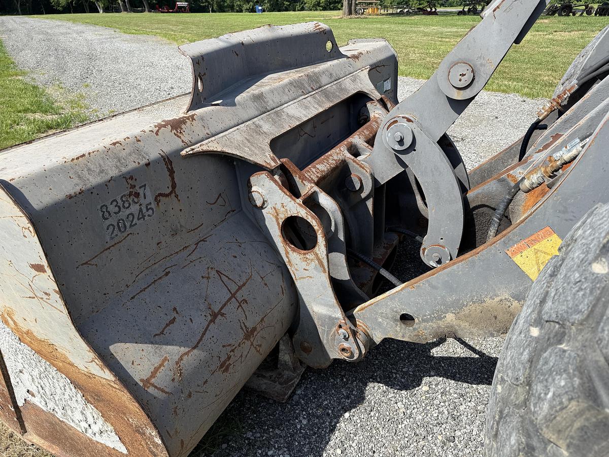 Used 2010 VOLVO L60F