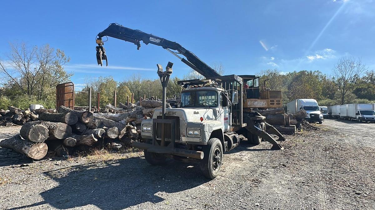 Used 1984 MACK RD686S