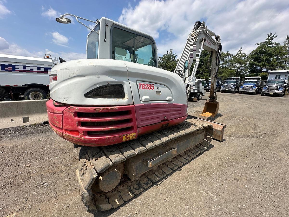 Used 2013 TAKEUCHI TB285