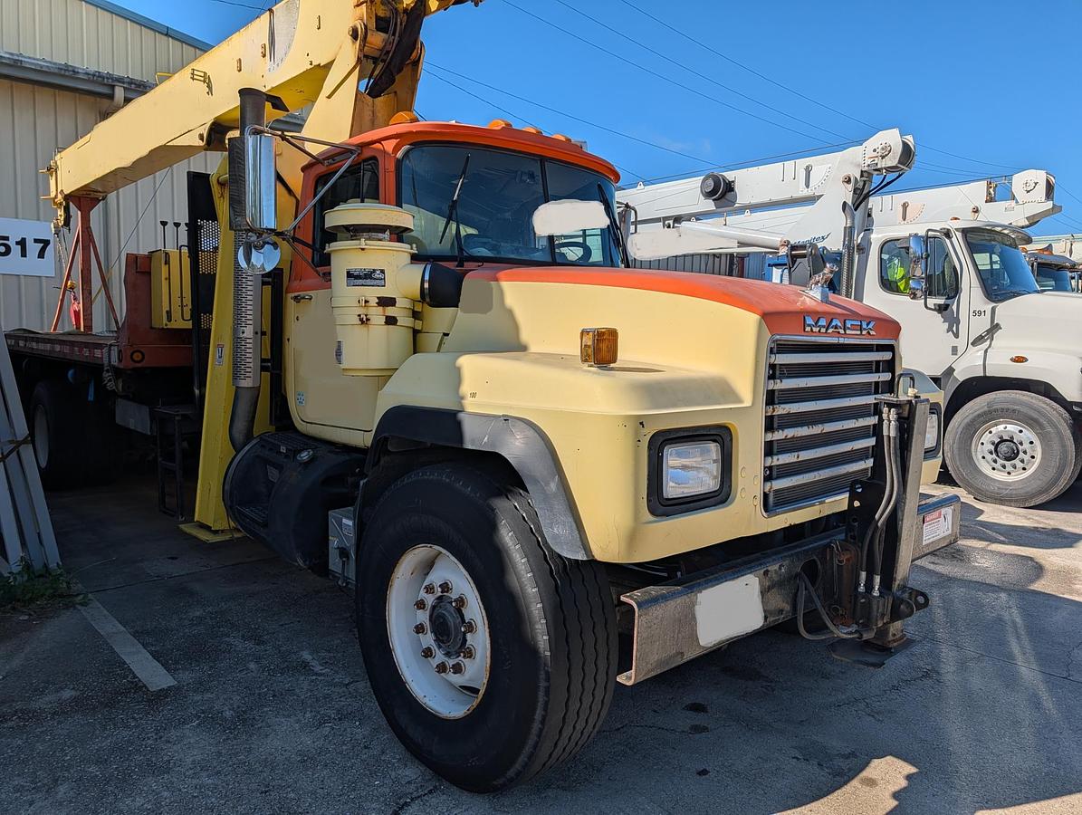 Used 2003 NATIONAL 800D